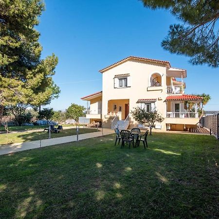 Pine Trees Apartment Preveza Exterior photo
